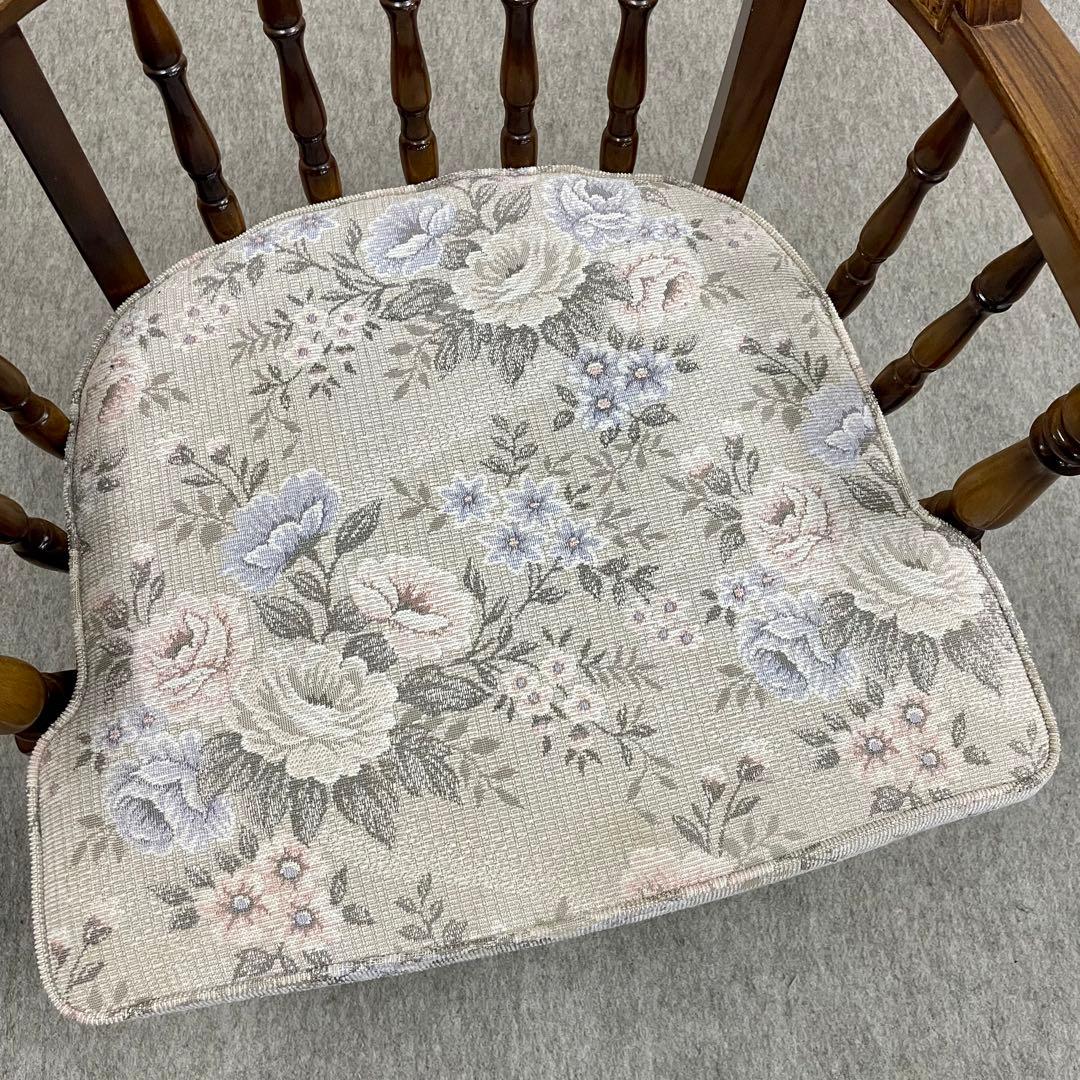 【カリモク】\"コロニアル\"CC3400 肘付食堂椅子 No.2