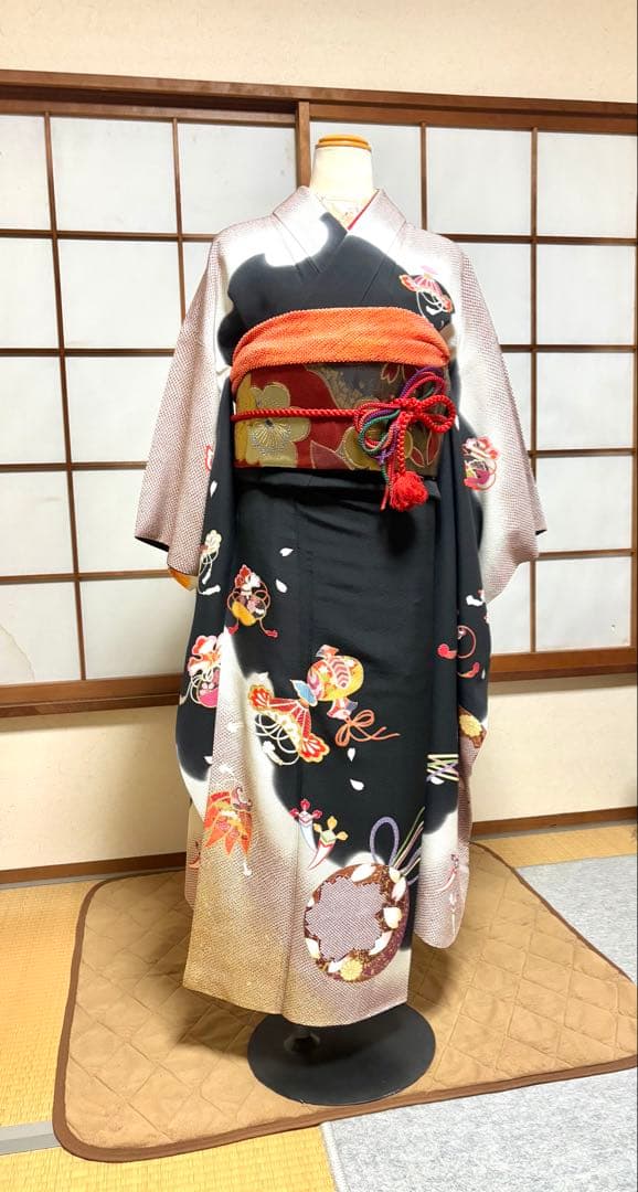 振袖フルセット　早い者勝ち！大特価！　宝尽くし柄　正絹　中古　成人式　フォーマル