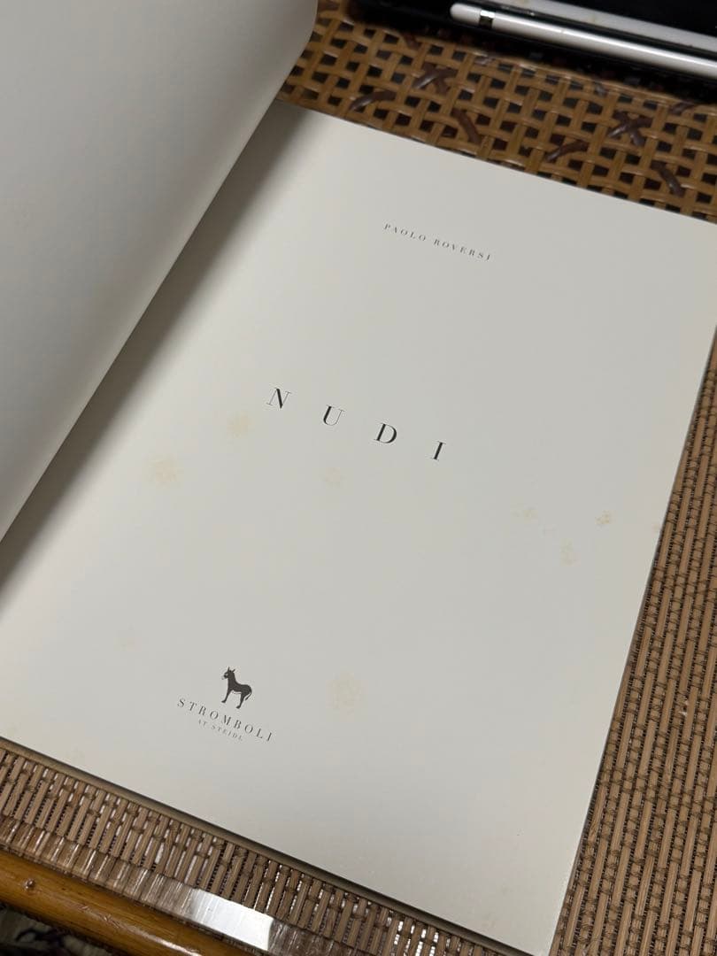 NUDI Paolo Roversi パオロ　ロヴェルシ