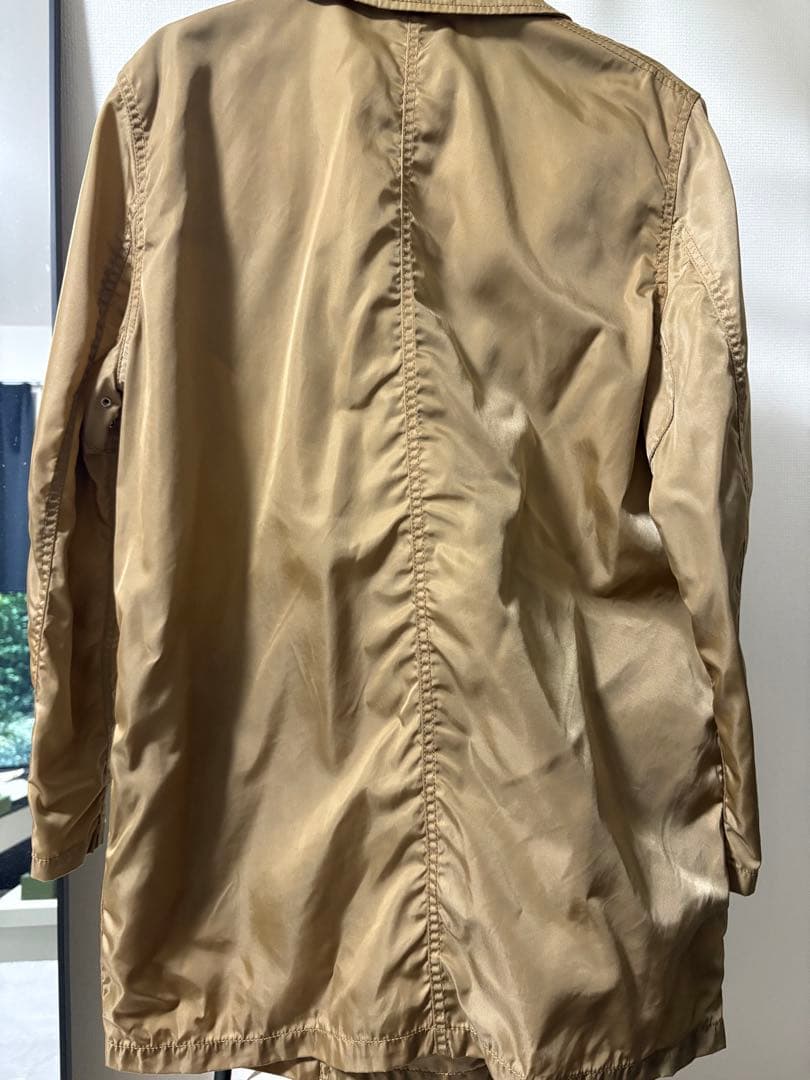 PRADA ベージュ ナイロンダブルショートコート