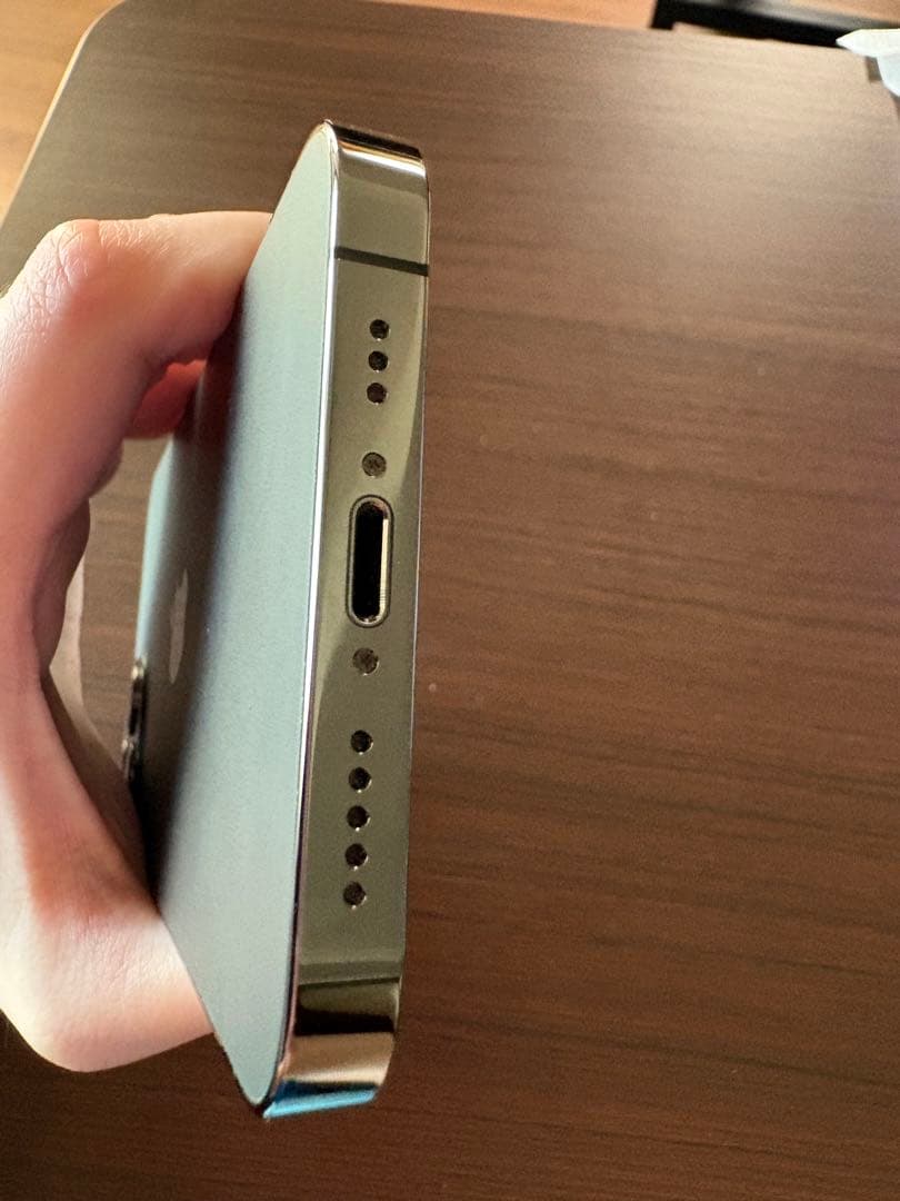 美品Apple iPhone 12 pro グラファイト