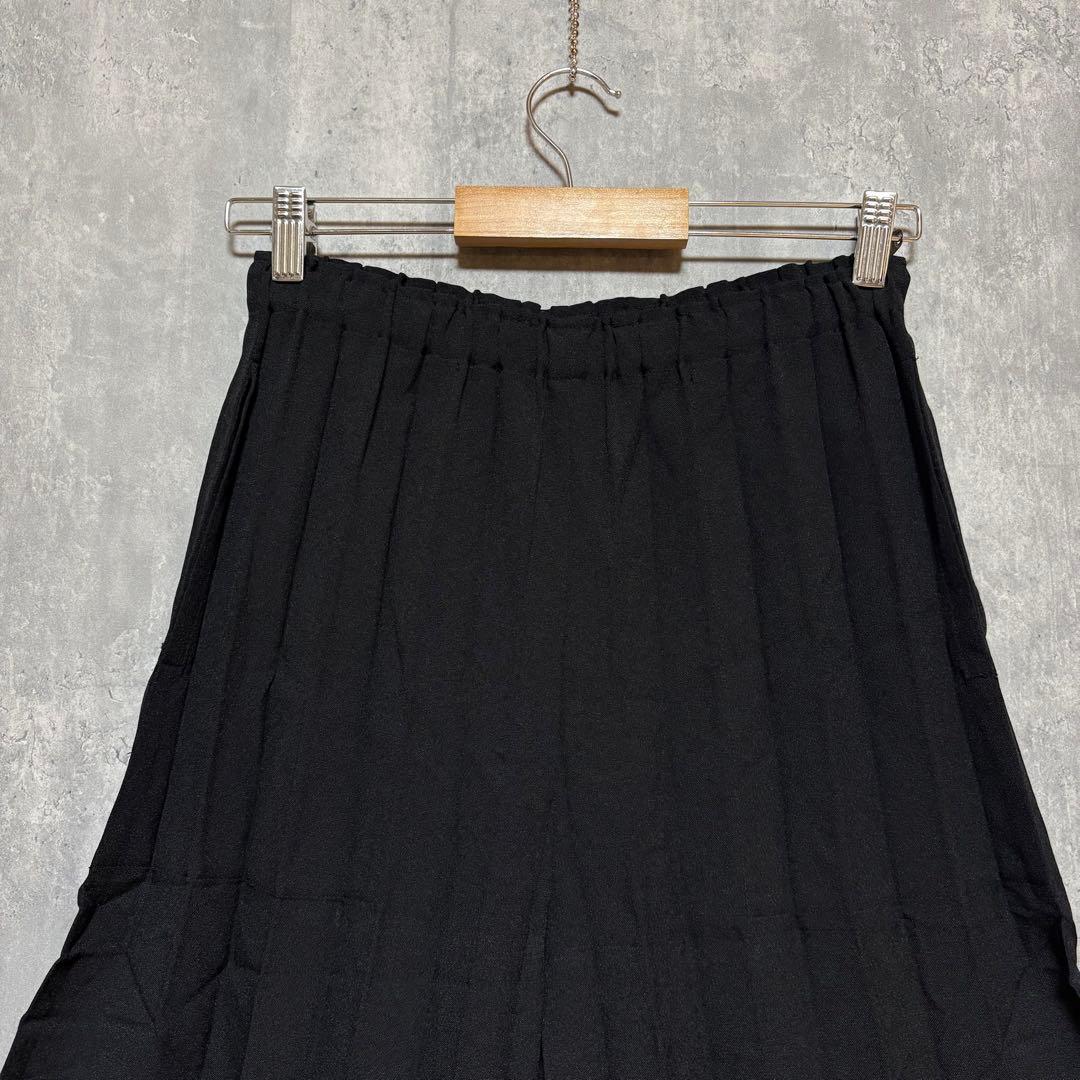 ISSEY MIYAKE me イッセイミヤケ　ランダムプリーツパンツ