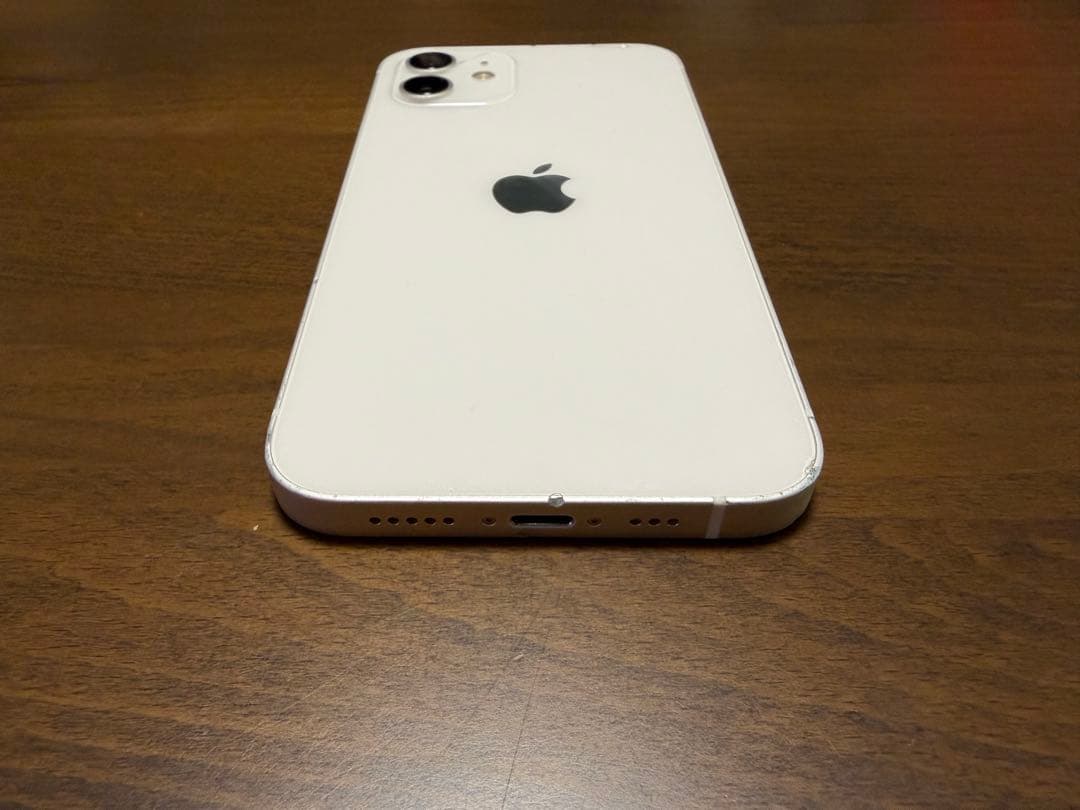 iPhone 12 64GB ホワイト