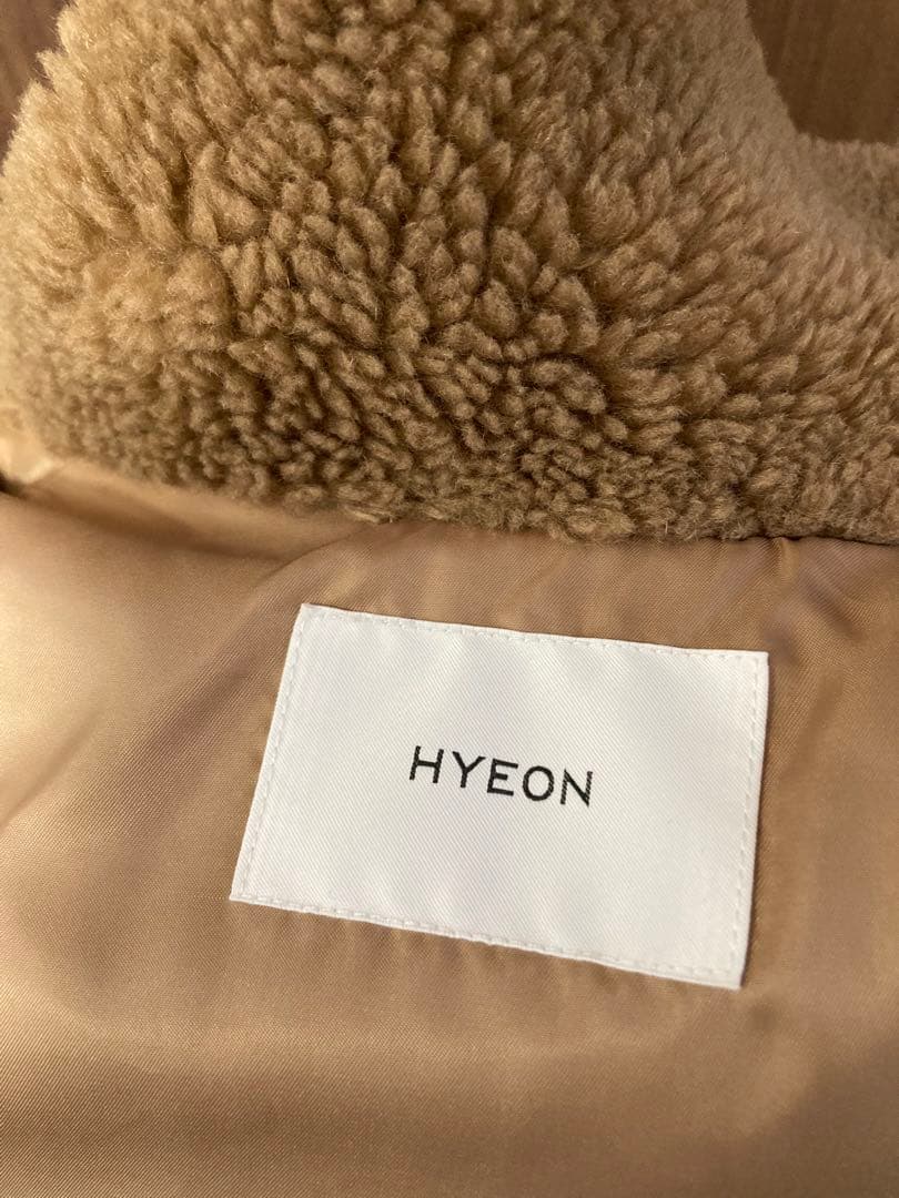 テディーカラーポンチョ　HYEON ヘヨン　テッドケープコート