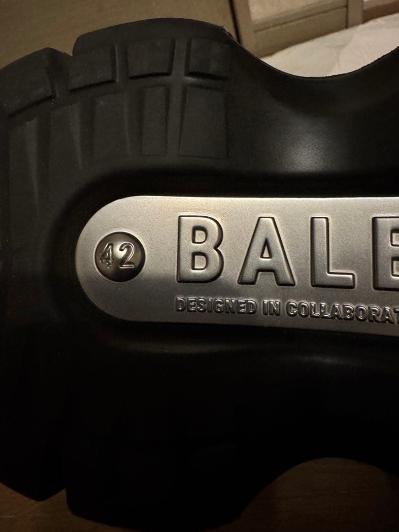 バレンシアガ　ハードクロックス　42