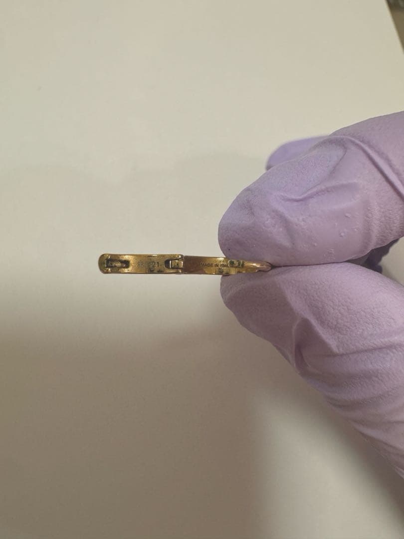 FENDI ゴールドカラー ピアス※注意書き有り※