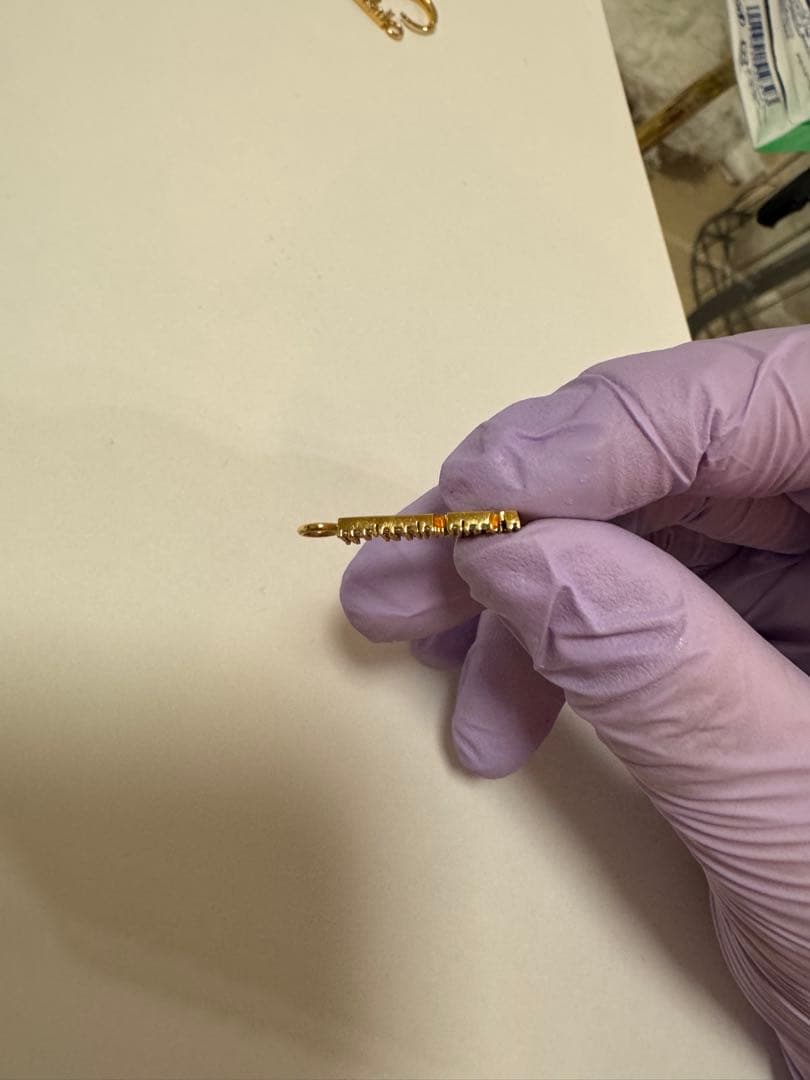 FENDI ゴールドカラー ピアス※注意書き有り※