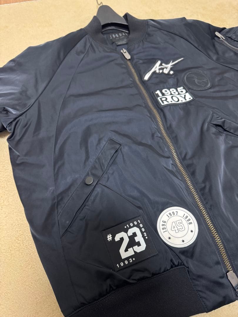 希少　NIKE JORDAN ジョーダン　ボンバージャケット
