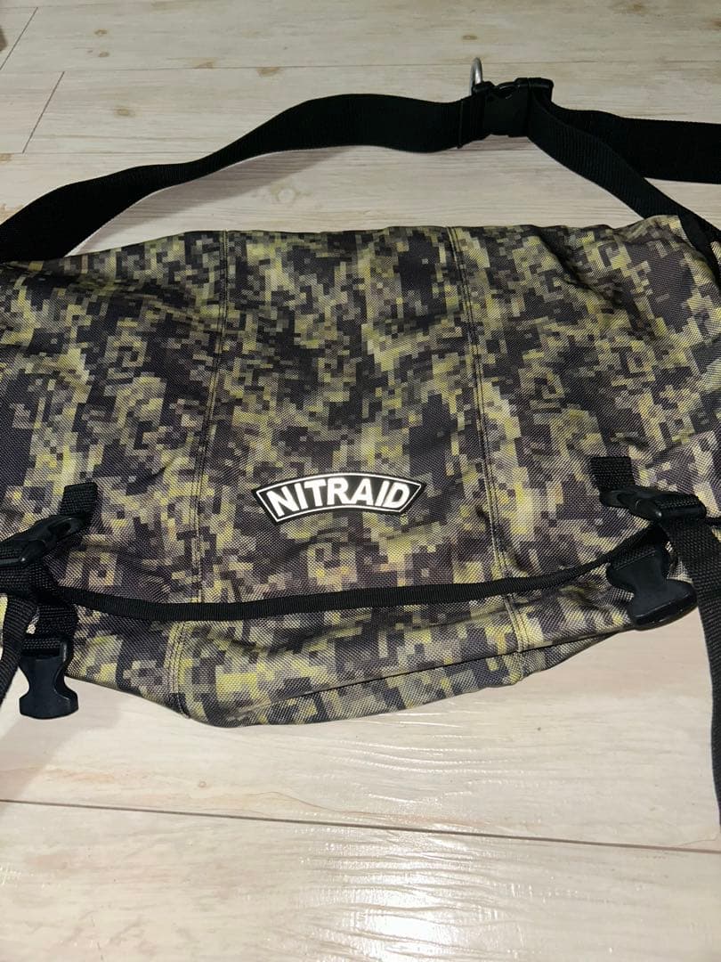 NITRAID モザイクカモ メッセンジャーバッグ