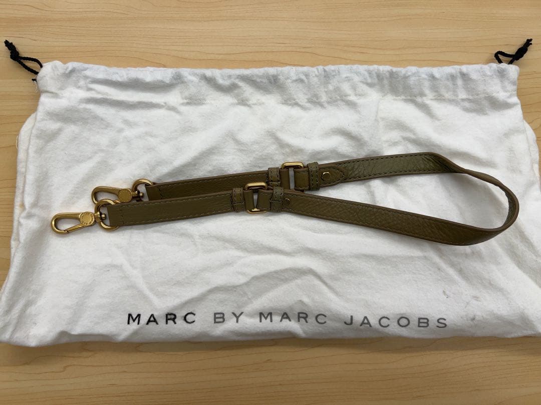 MARC BY MARC JACOBS2WAYバッグ カーキ系 ショルダー付き