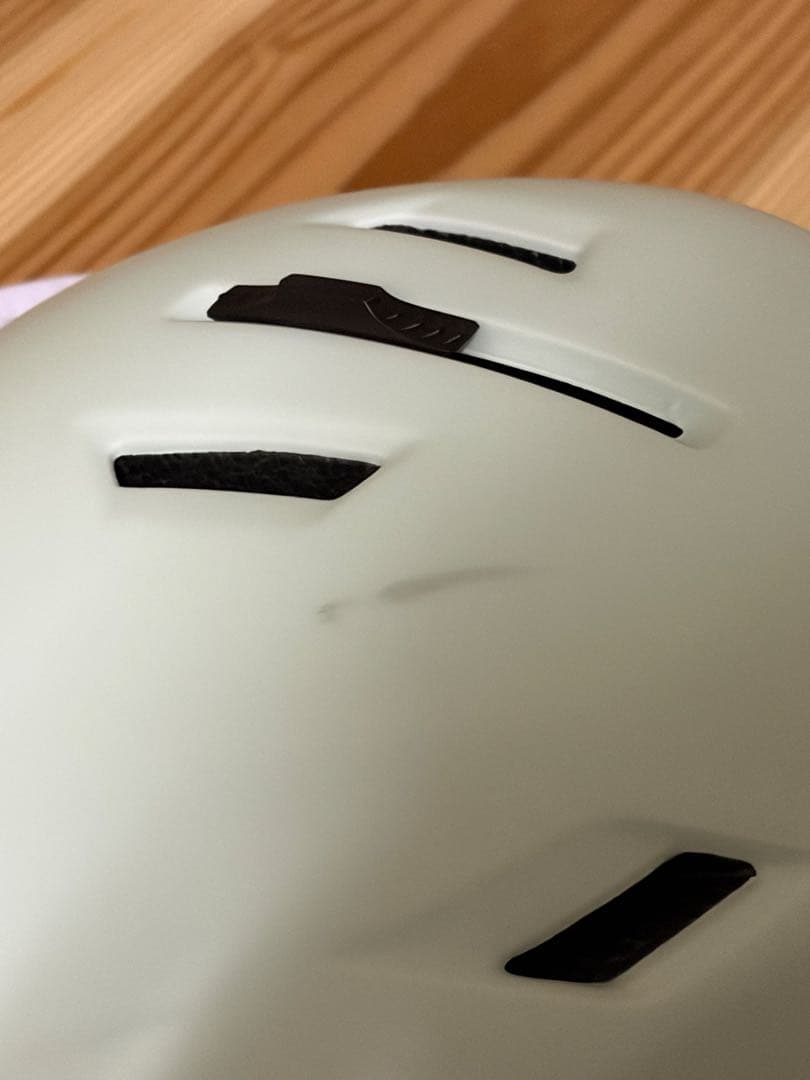 サロモン　バイザーヘルメット　レディース