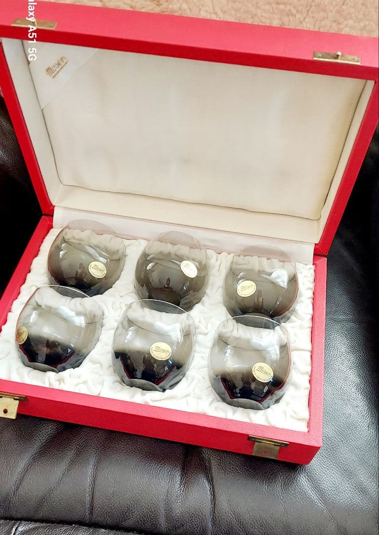 Moser フォルムが心地よい黒いグラス 6個　 ケース付　モーゼル、チェコ