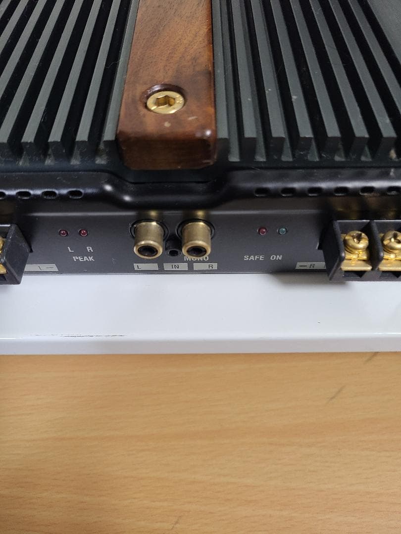 【audison】 VR209　カーオディオアンプ