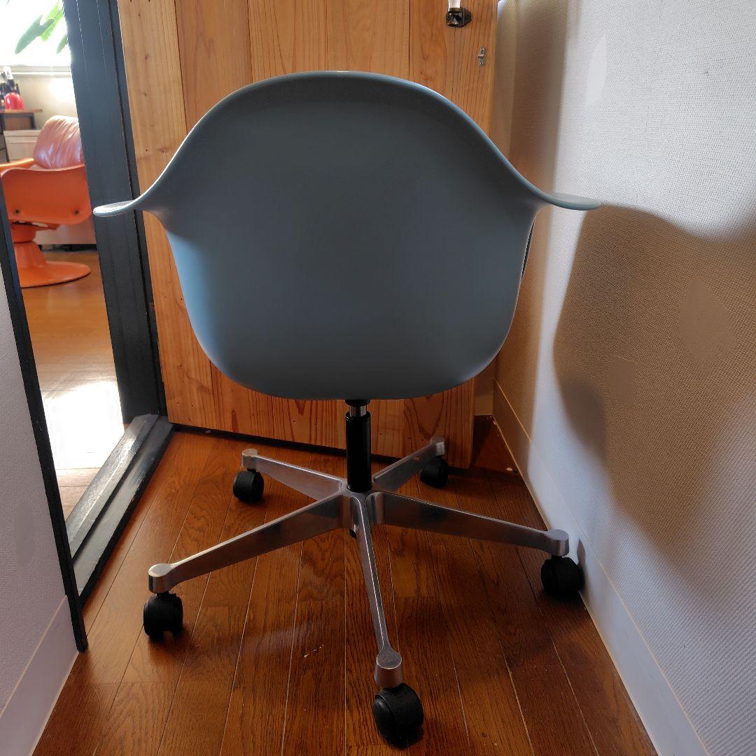 vitra アームシェルチェア ハーマンミラー イームズ eames