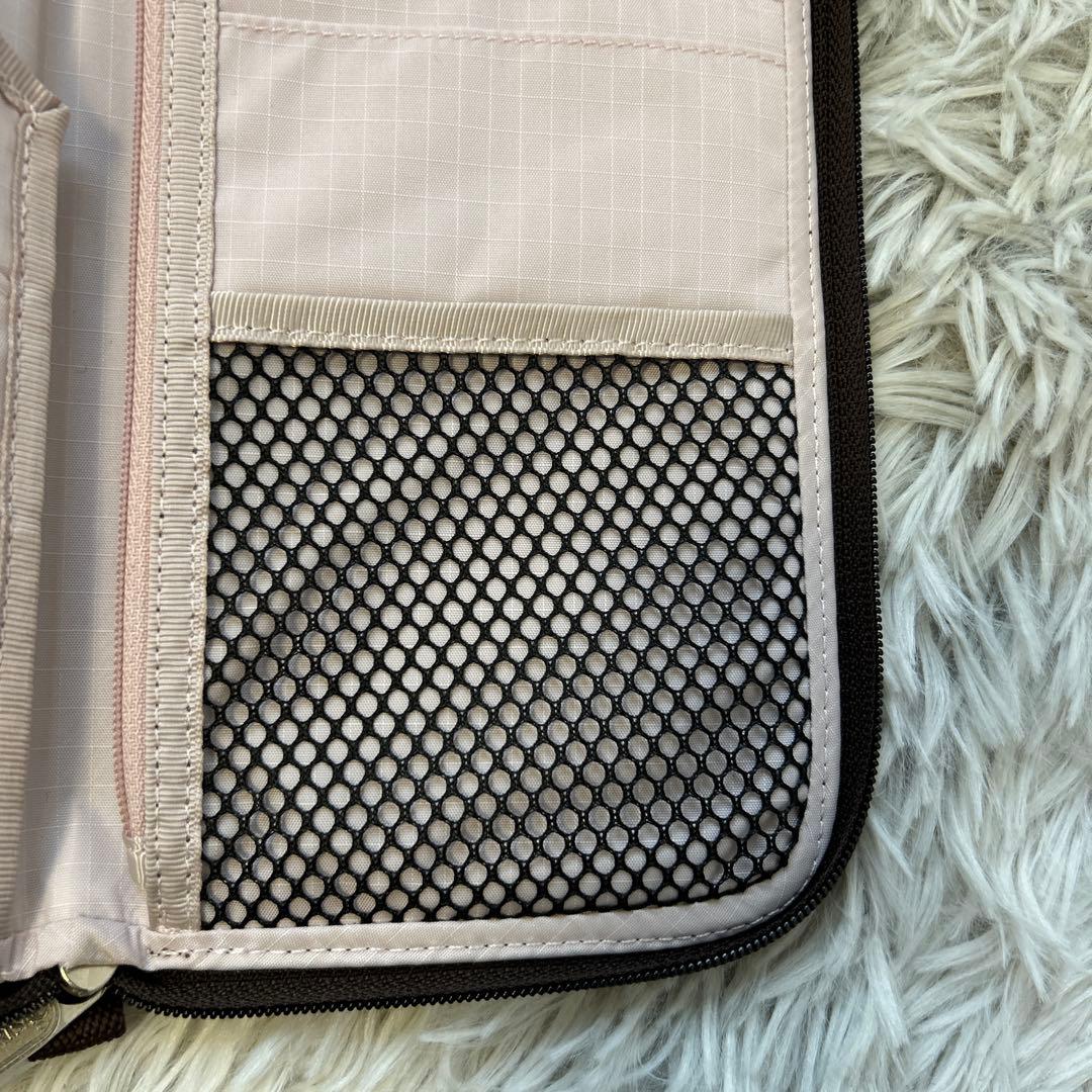 【新品】LeSportsac×ひとりっぷマルチトラベルウォレットパテントブラウン