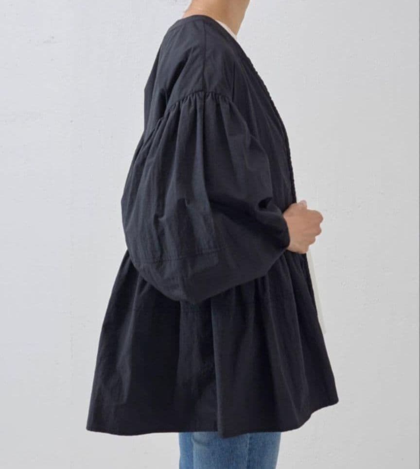 26400円　今季新品　ビアズリー　ペプラムジップブルゾン黒　ガリャルダガランテ