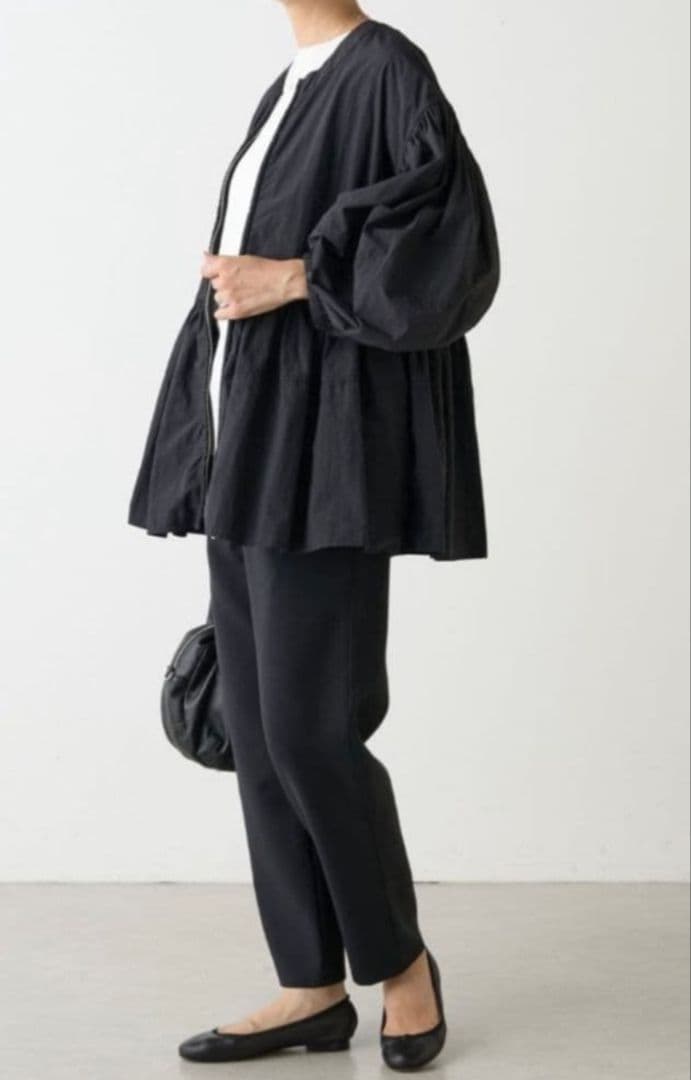 26400円　今季新品　ビアズリー　ペプラムジップブルゾン黒　ガリャルダガランテ