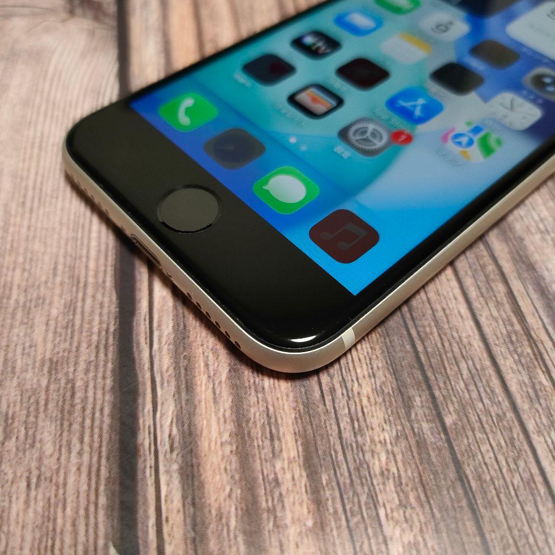 iPhone SE 第3世代 64GB 美品 おまけ大量 バッテリー89%