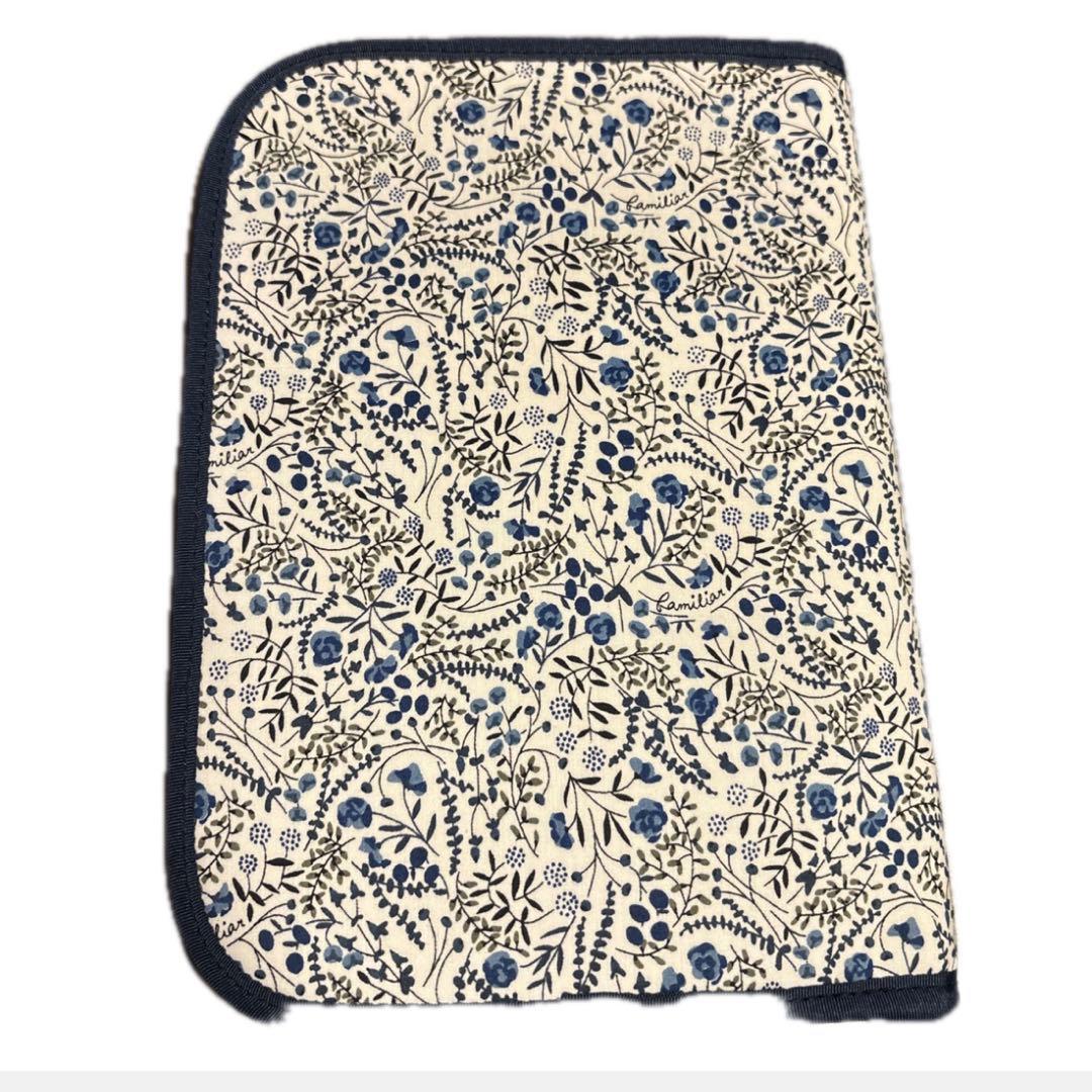 美品　familiar 母子手帳ケース002 ネイビー 青　リバティ　花柄　完売