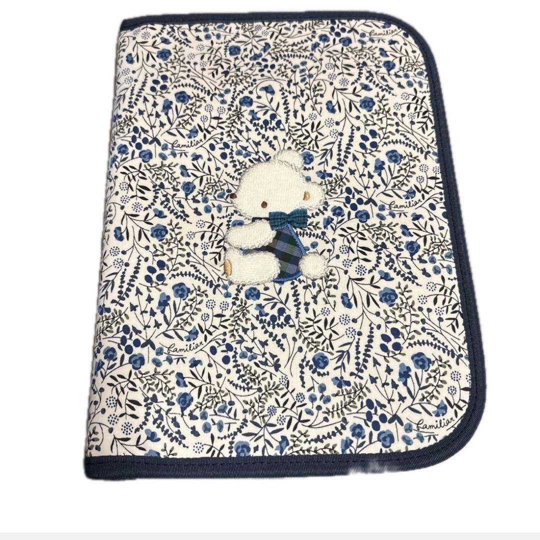 美品　familiar 母子手帳ケース002 ネイビー 青　リバティ　花柄　完売