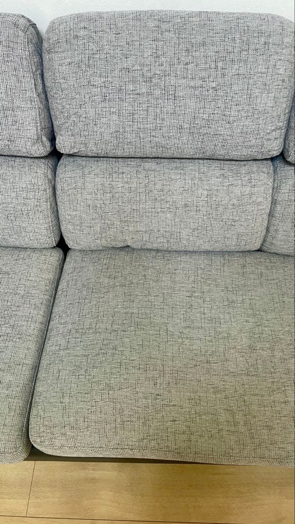 倉神まん【引取り優先】グレー×ブラックの3人掛けソファ＋オットマン