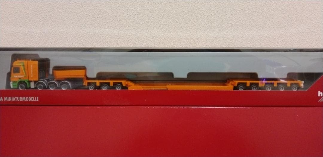 新品です。ヘルパ1/87スケールトレーラーv.d. Vlist仕様