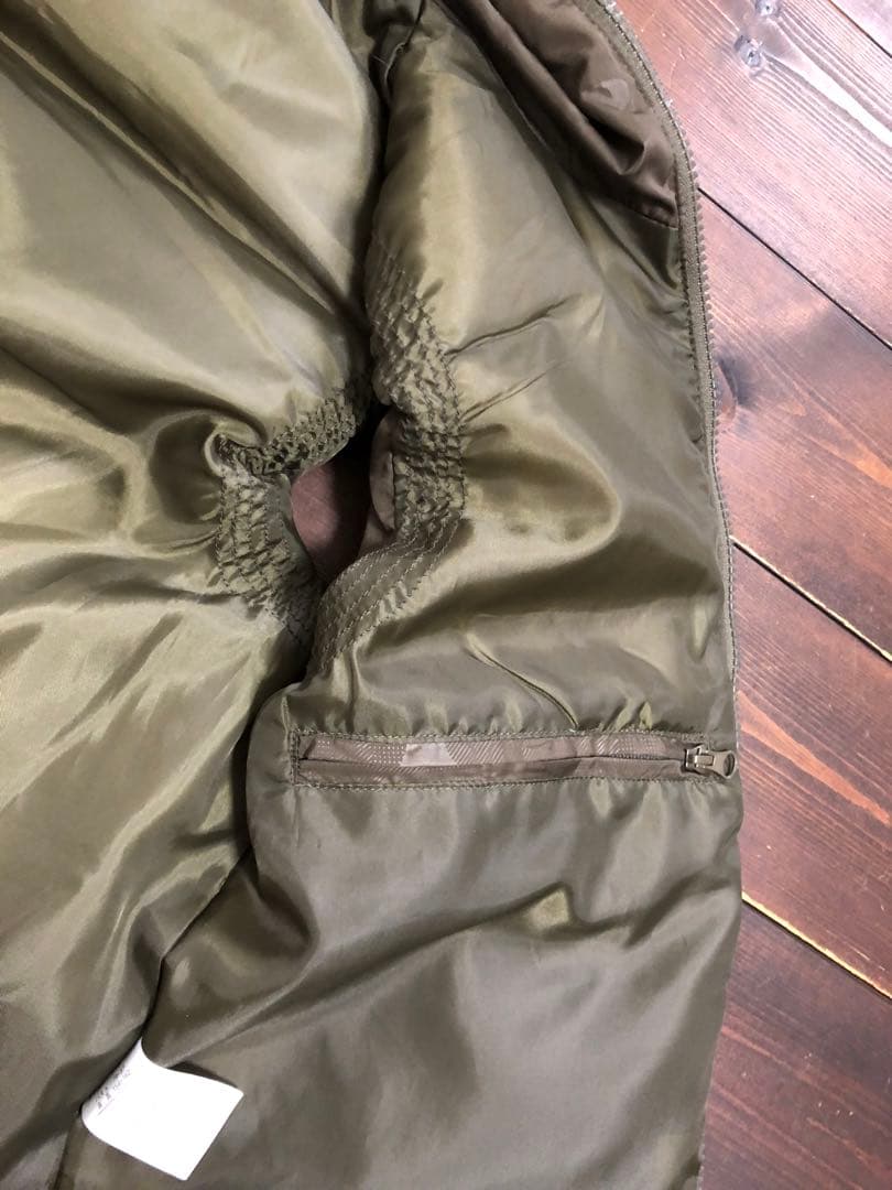 美品 ムータ マリン 迷彩柄 ダウンベスト M カモフラ MUTA カーキ