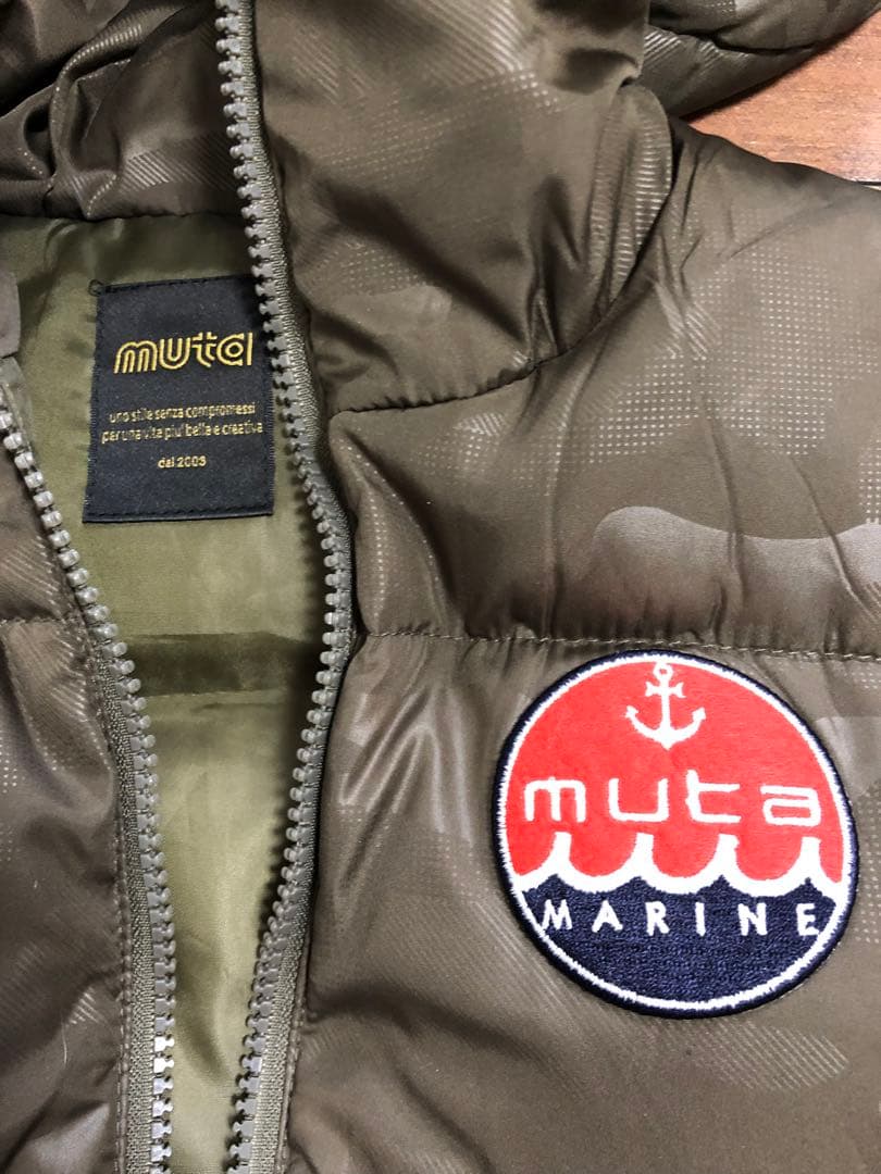 美品 ムータ マリン 迷彩柄 ダウンベスト M カモフラ MUTA カーキ