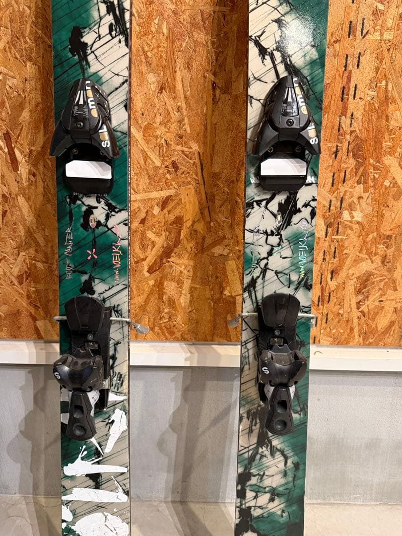 Volkl (フォルクル) フリースタイルスキー 183cm KATANA