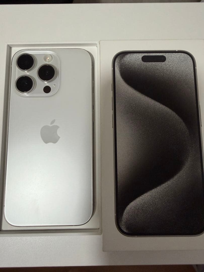 【Apple】 iPhone 15 Pro 256GB SIMフリー　シルバー