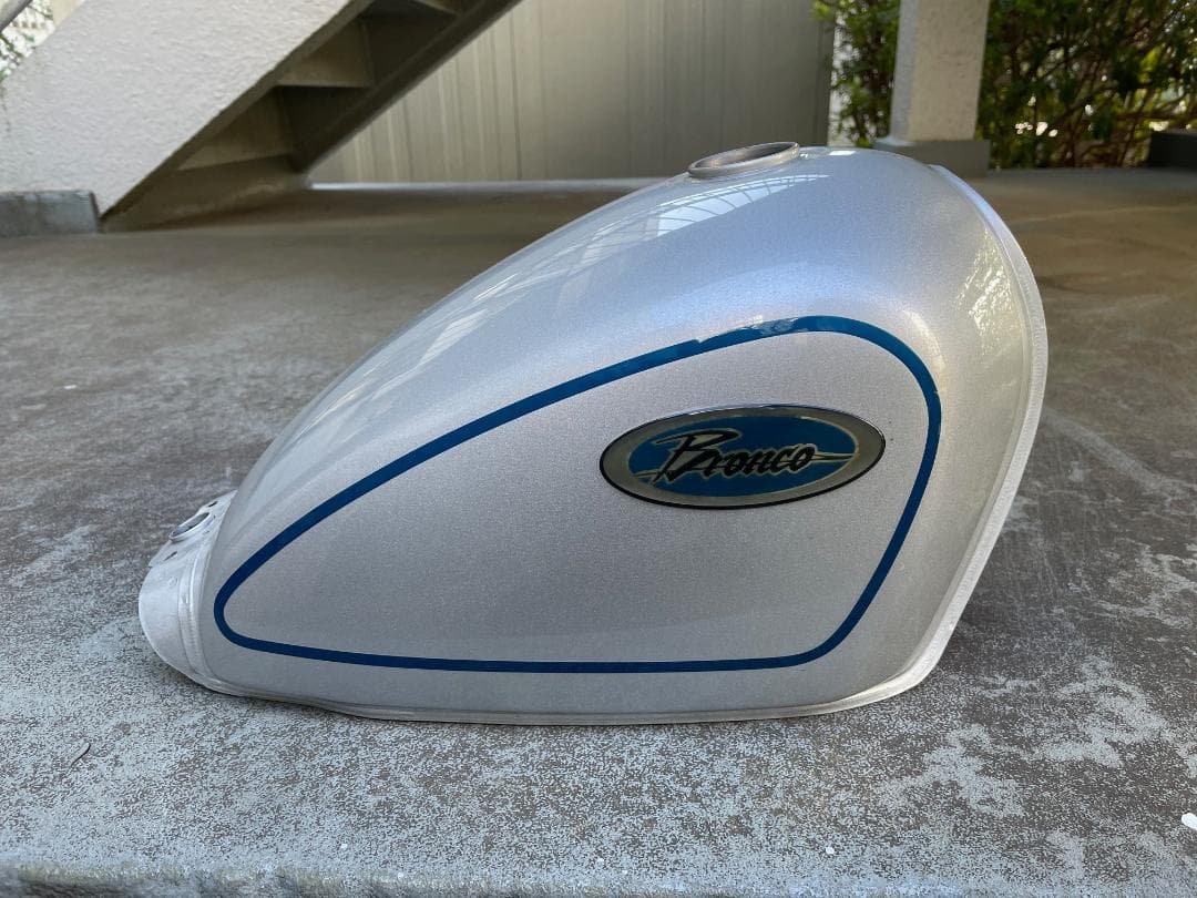 ヤマハ　ブロンコ　ガソリンタンク　シルバー　中古