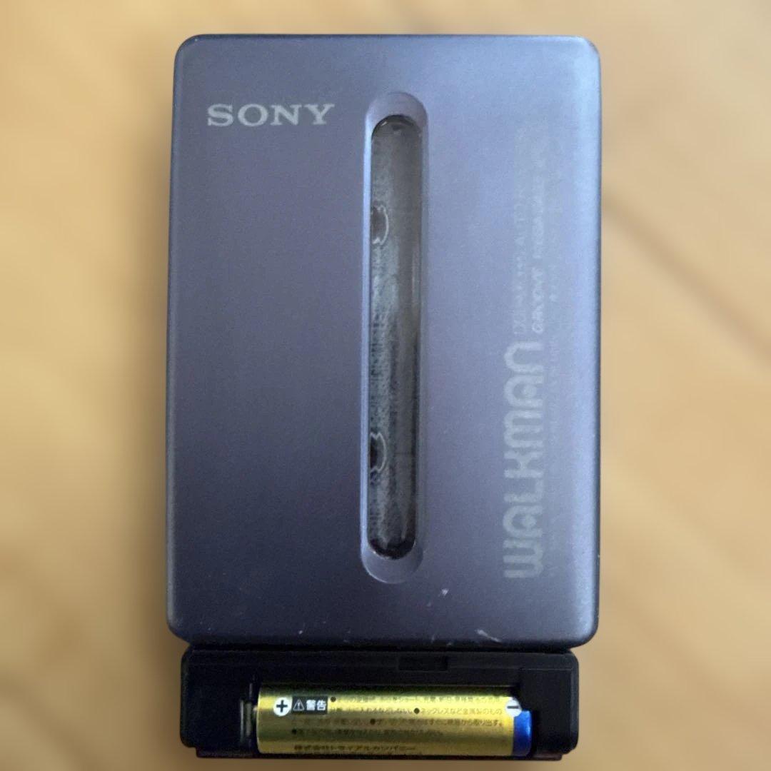 SONY カセットウォークマン WM-EX677 ソニー