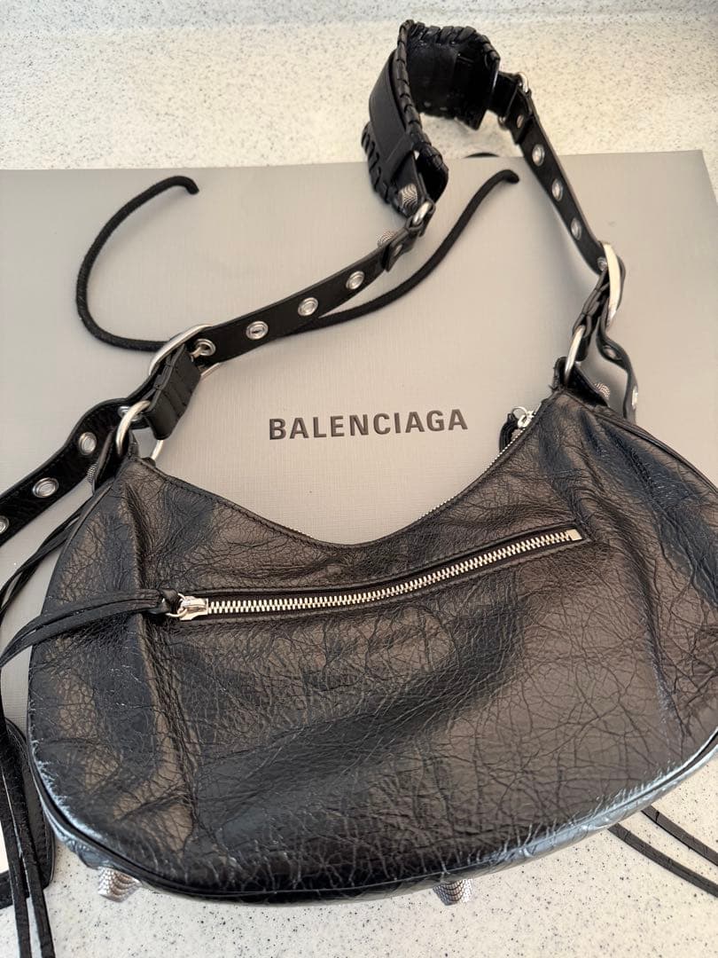 バッグ balenciaga le cagole s