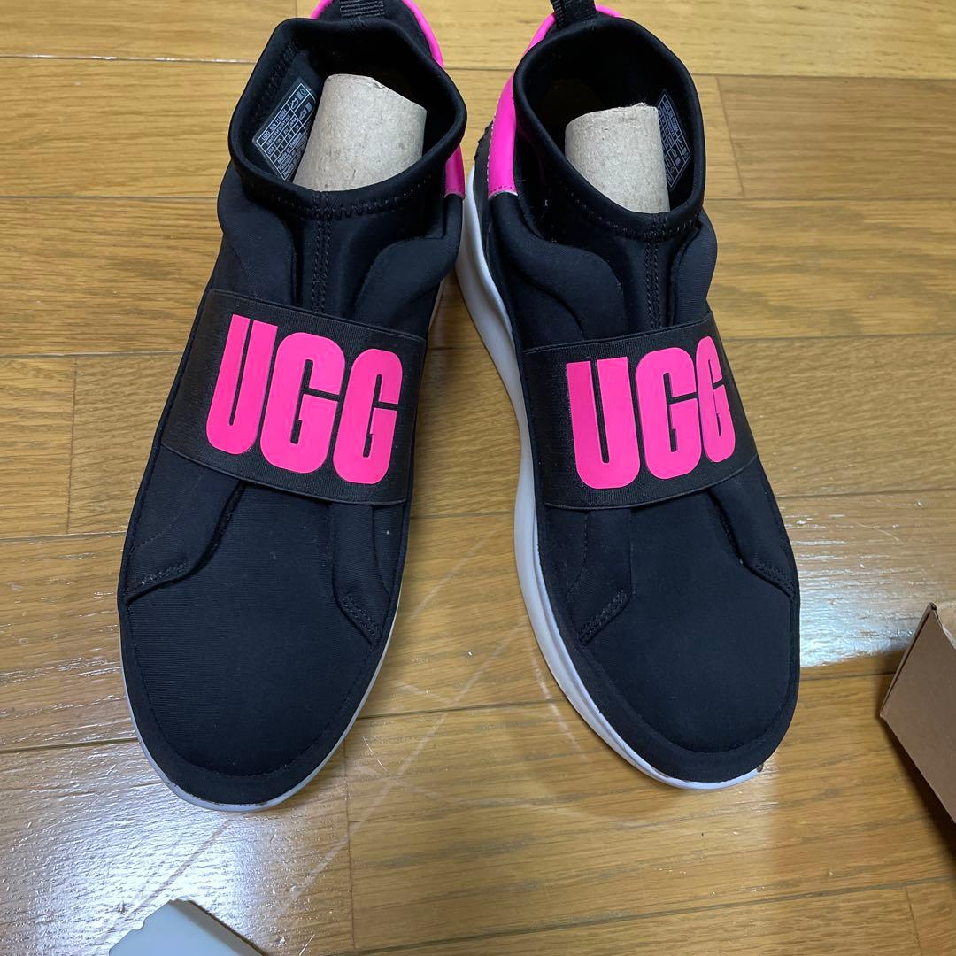 UGG ストレッチスニーカー ブラック/ピンク