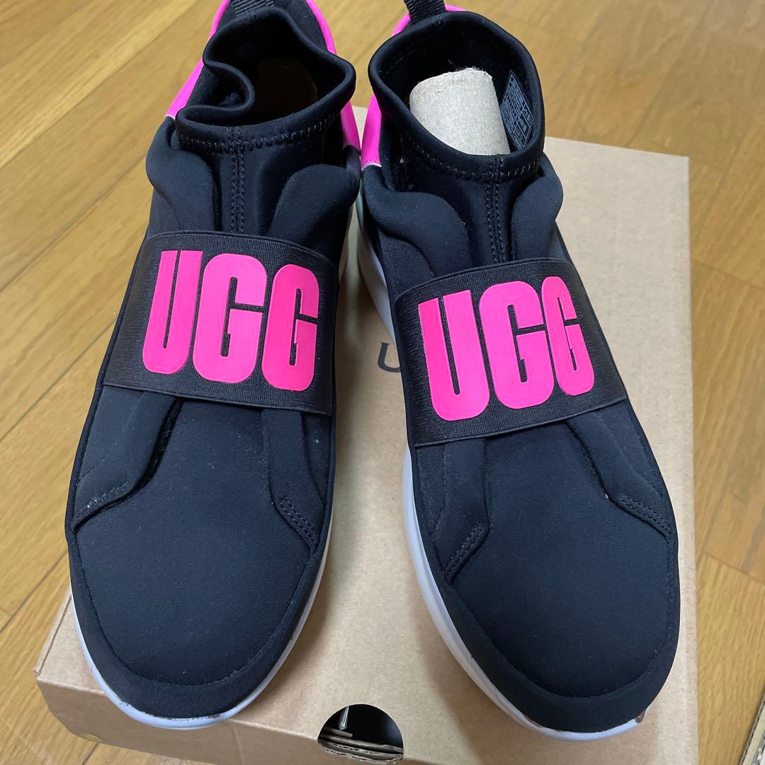 UGG ストレッチスニーカー ブラック/ピンク