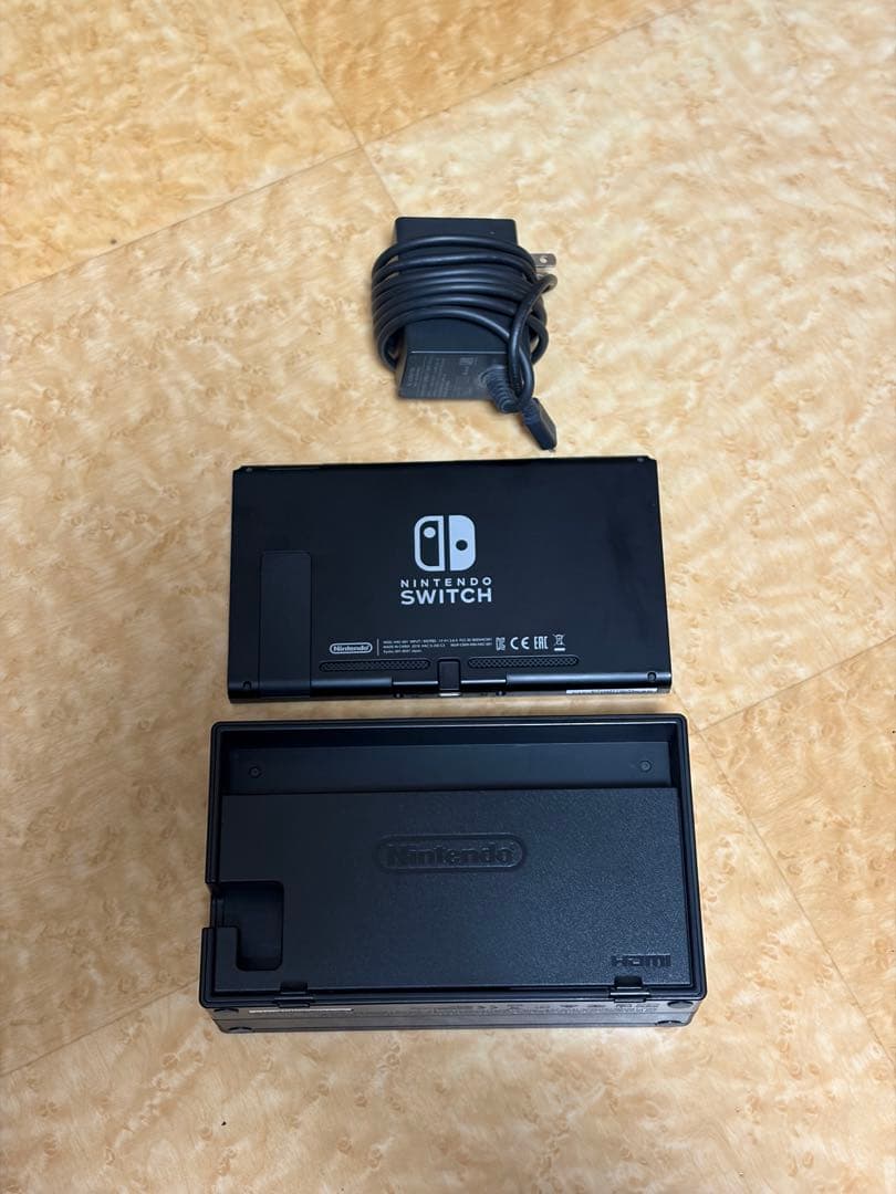 p*5様 Nintendo Switch 本体 ACアダプター付き