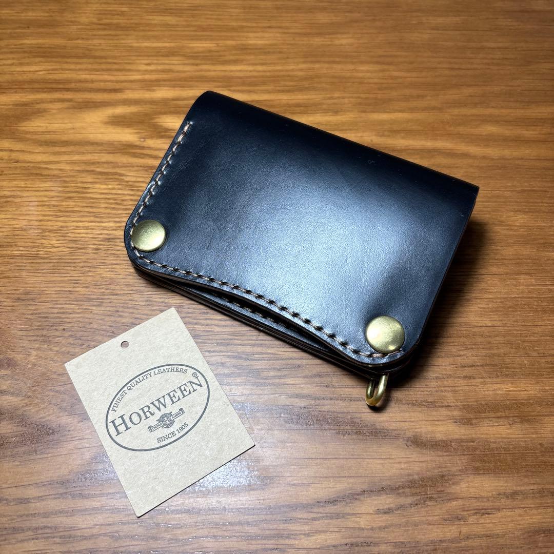 らららー　二つ折りミドルウォレット 糸ベージュ　刻印丸囲い