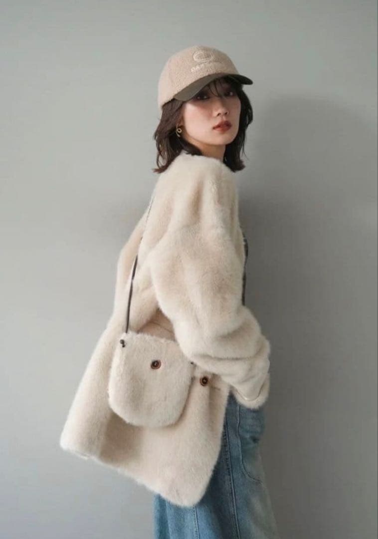 未使用品☆Lumierバッグ付エコファーノーカラーコート/beige