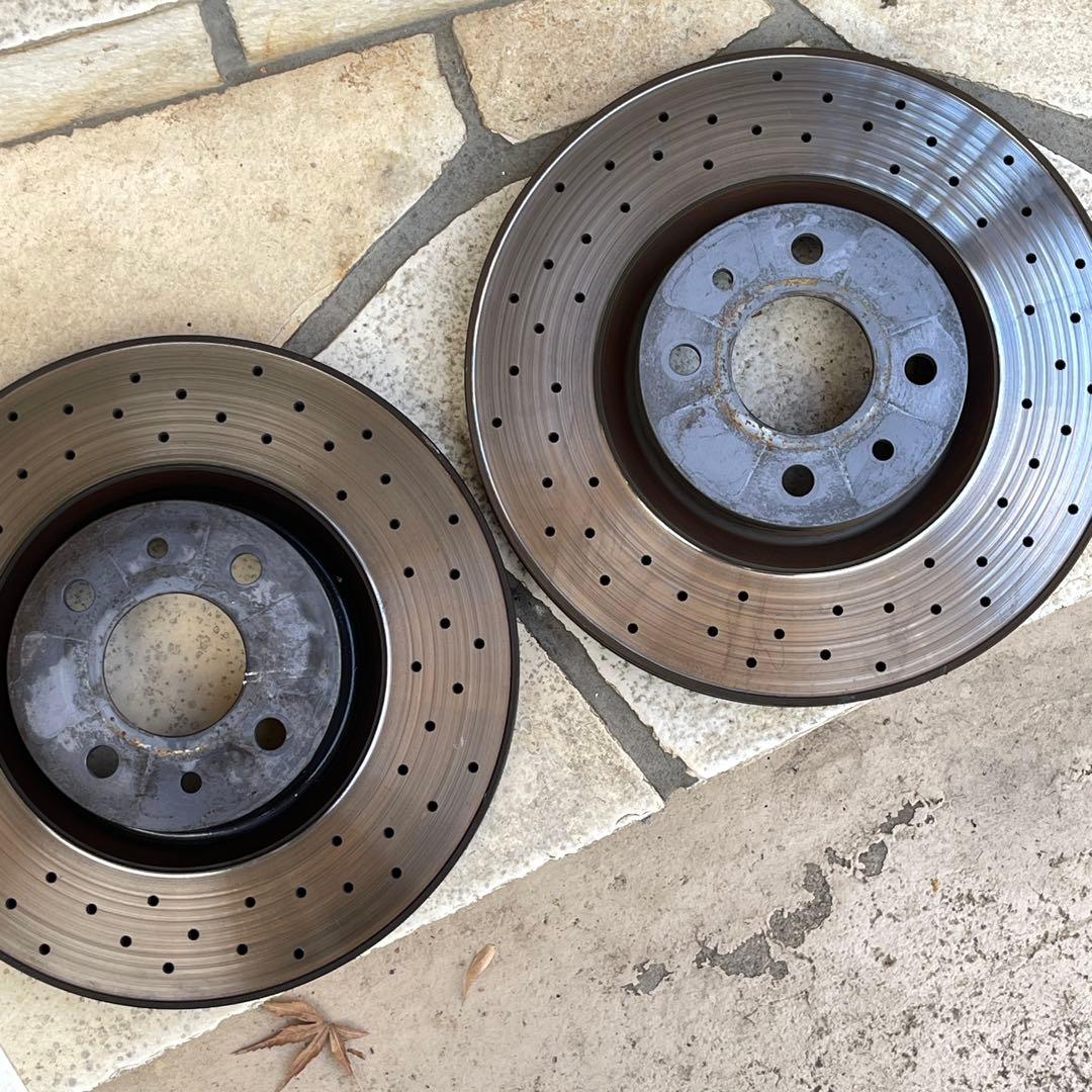 金太郎　アバルト595 純正 フロントブレーキ一式