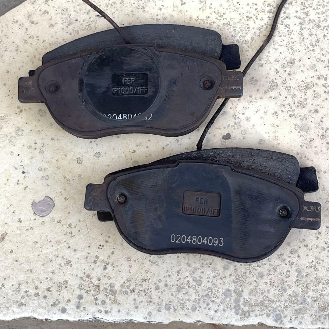 金太郎　アバルト595 純正 フロントブレーキ一式