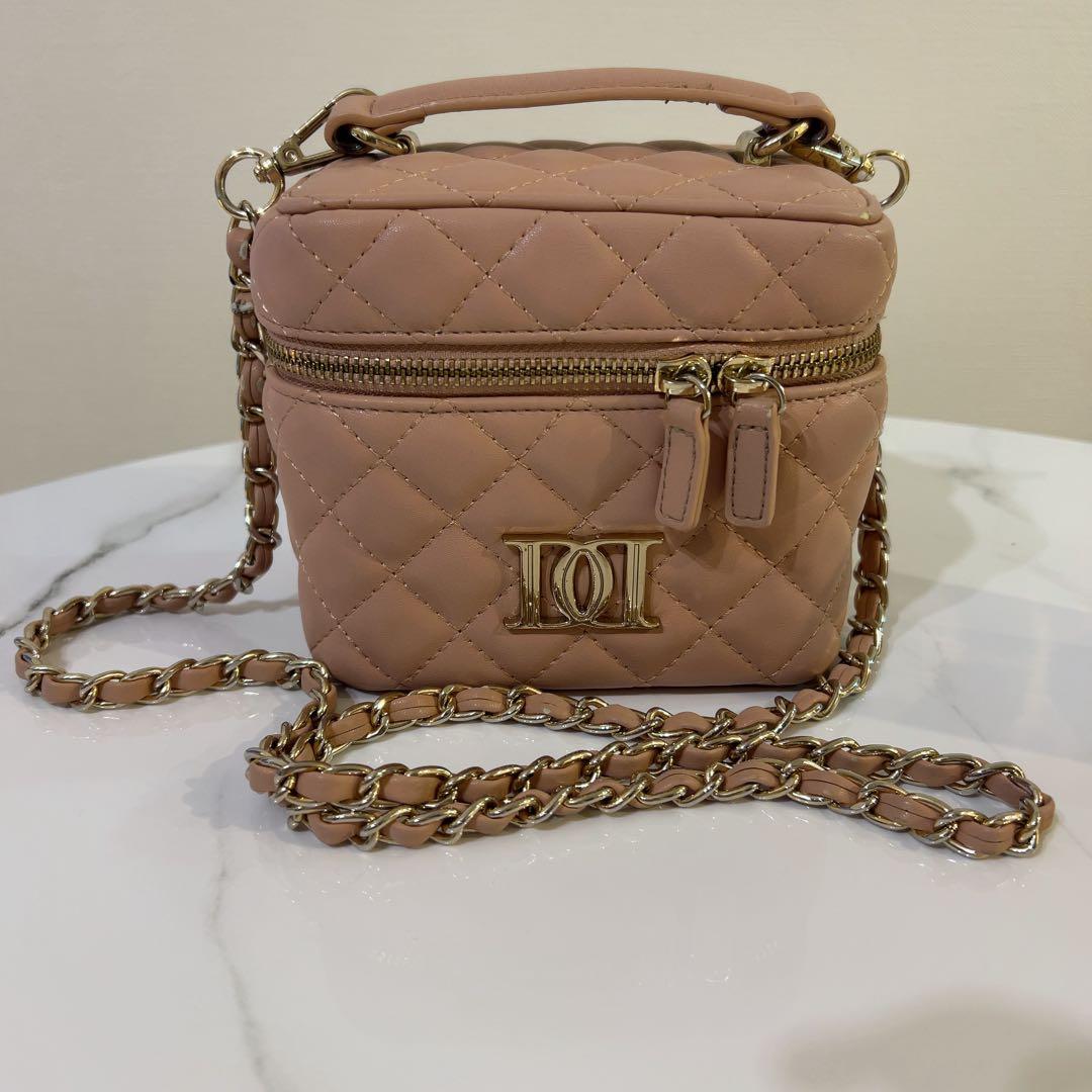 Darich ゴールドパーツキルティングスクエアミニバッグ