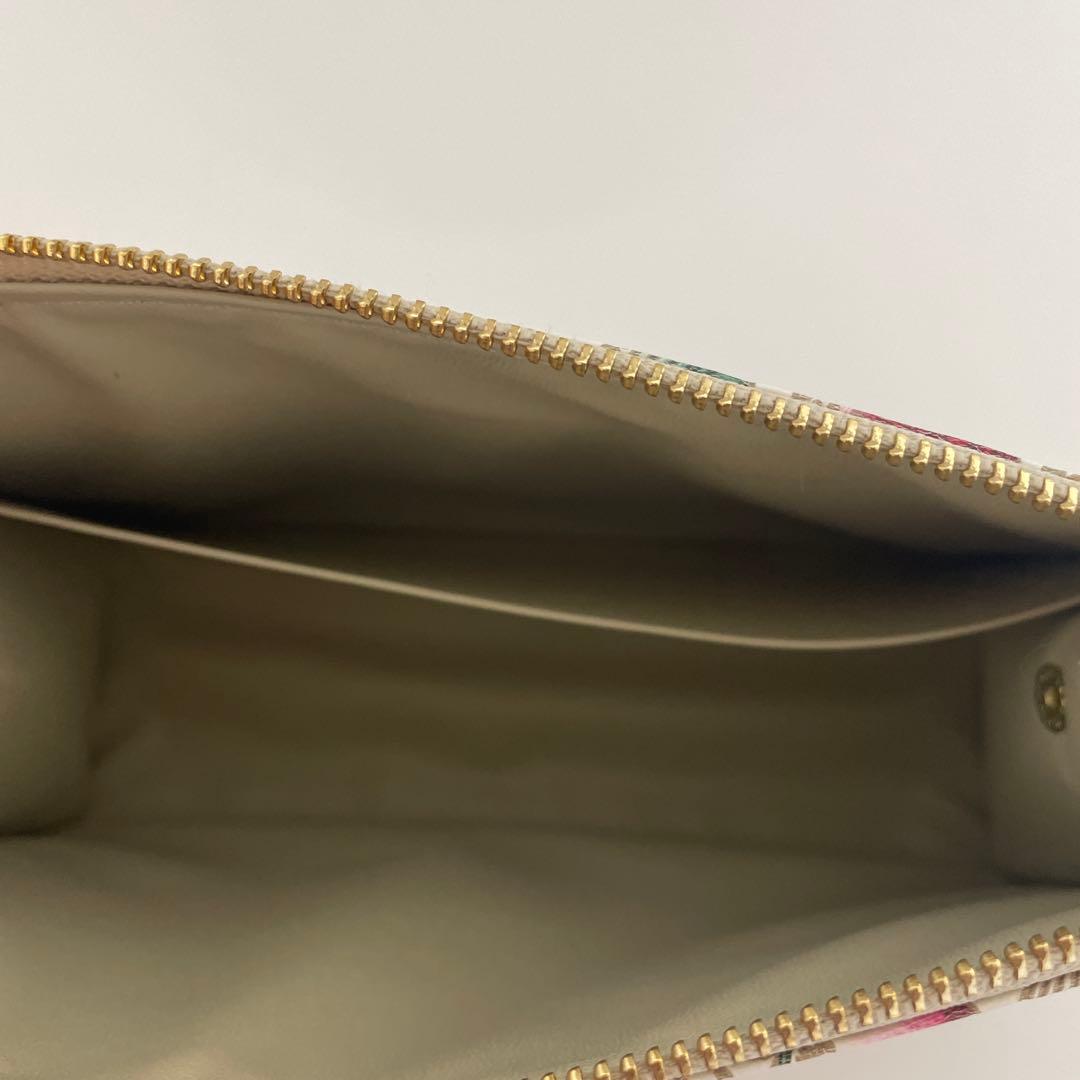 文庫屋大関　いちご柄ポーチ　新品未使用　完売品