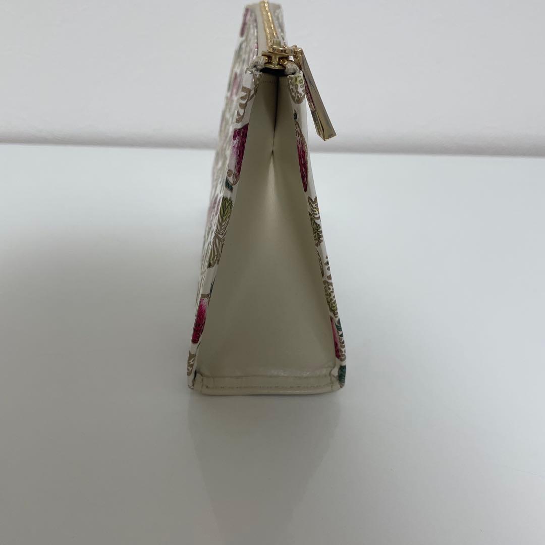 文庫屋大関　いちご柄ポーチ　新品未使用　完売品