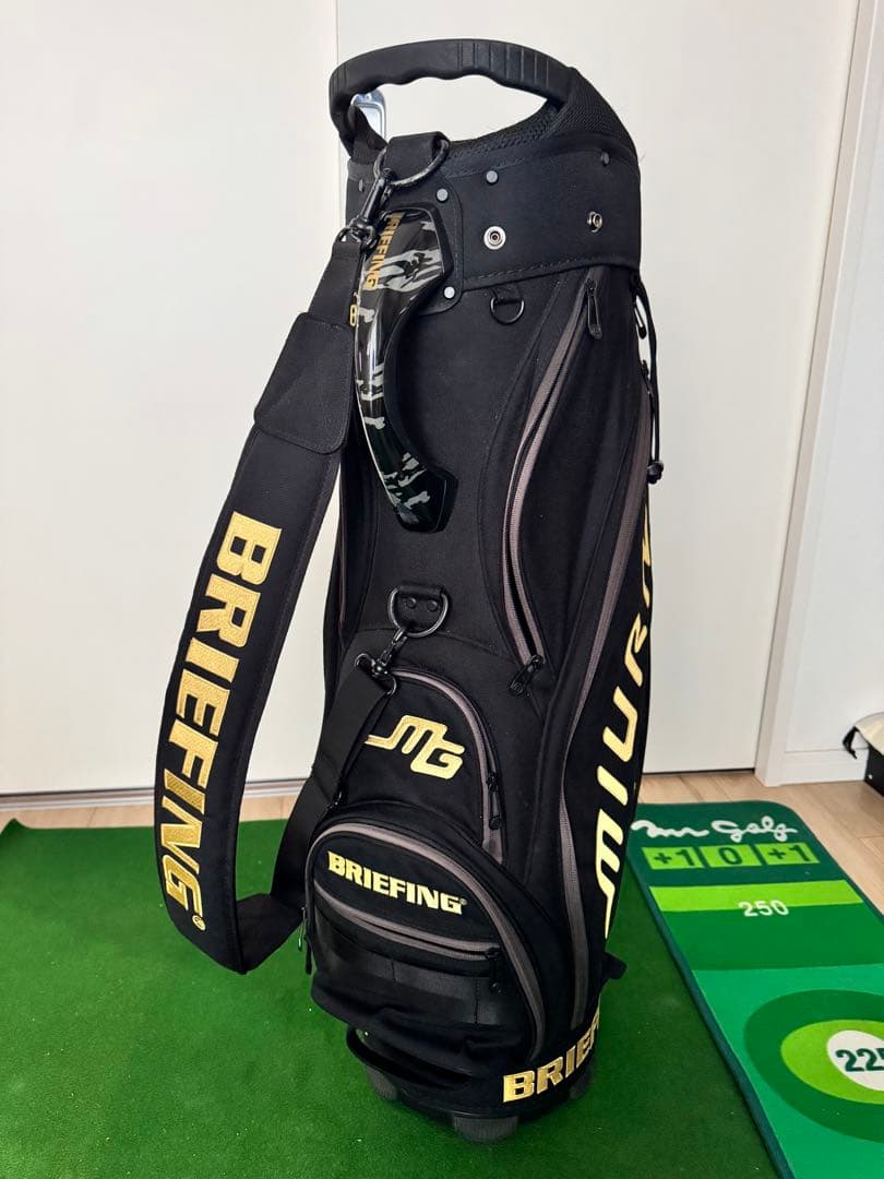 M*様 限定⭐︎三浦技研BRIEFING ゴルフキャディバッグ ブラック/ゴール