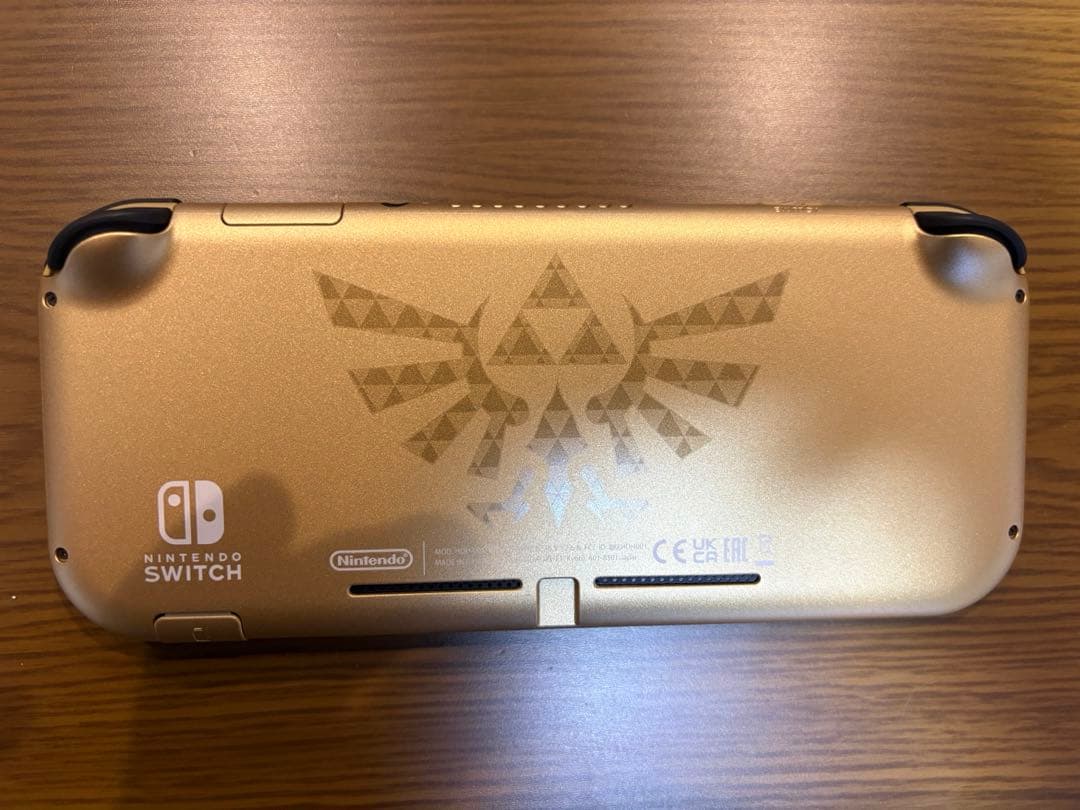 switchライト　本体　ハイラルエディション