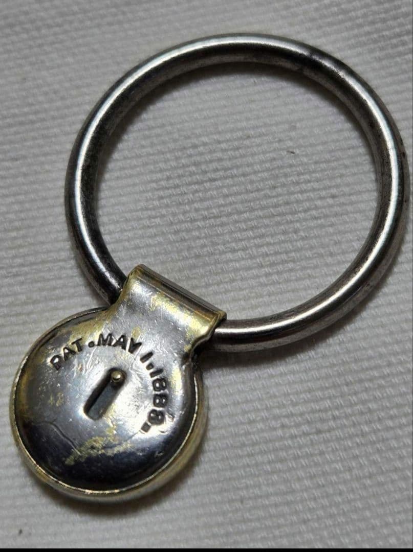 1883年 米国製 ビンテージ ブラス キーホルダー