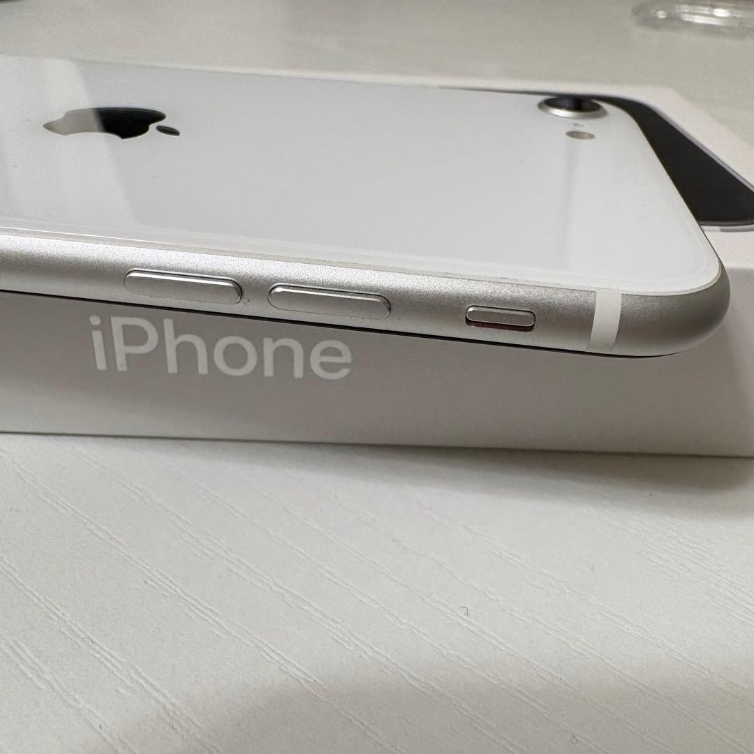 【SIMフリー 初期化済】Apple iPhone SE2 64GB ホワイト