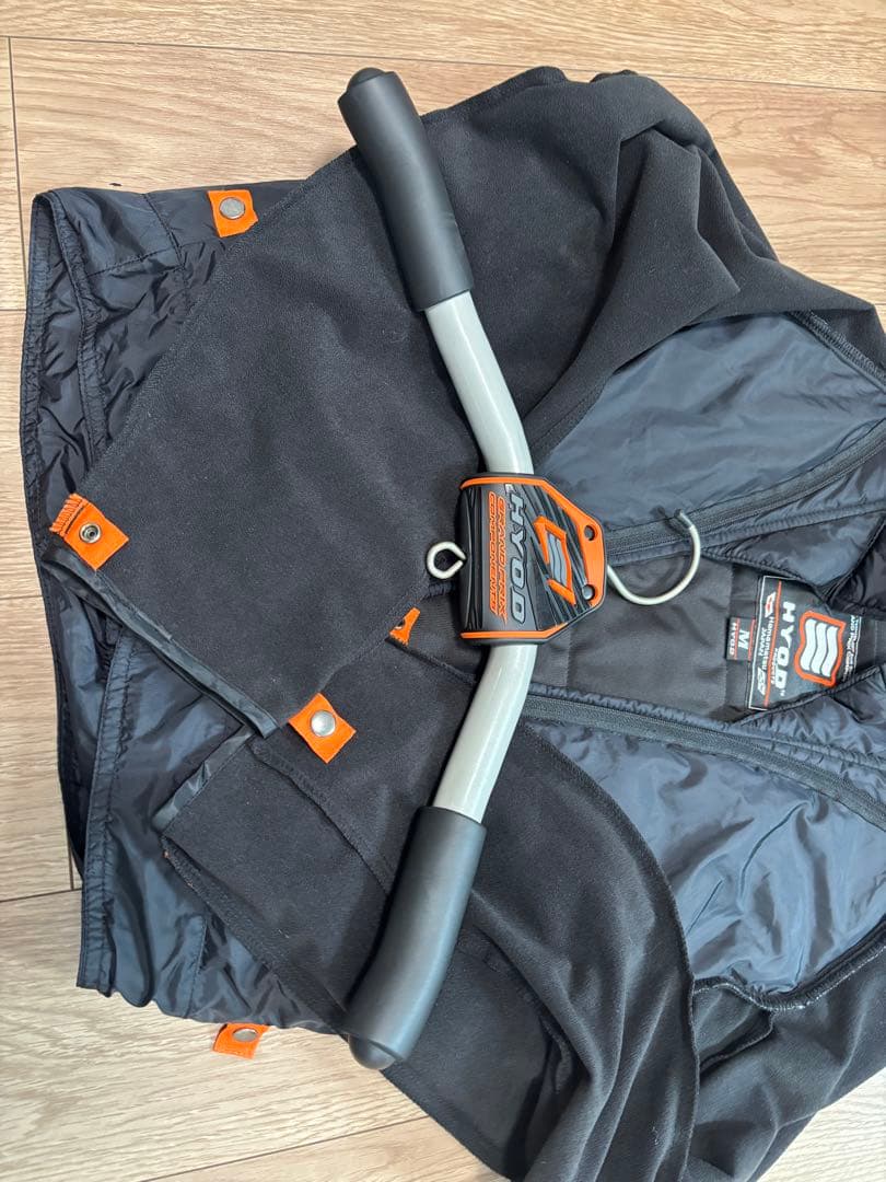 HYOD 秋冬用ジャケット　Mサイズ ブラック 純正ハンガー付き