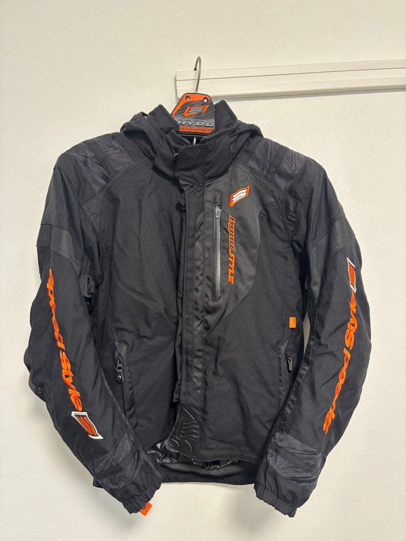 HYOD 秋冬用ジャケット　Mサイズ ブラック 純正ハンガー付き