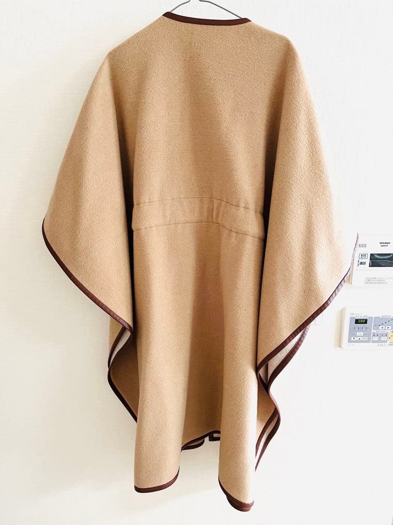 Jeff Beckerウールポンチョコート